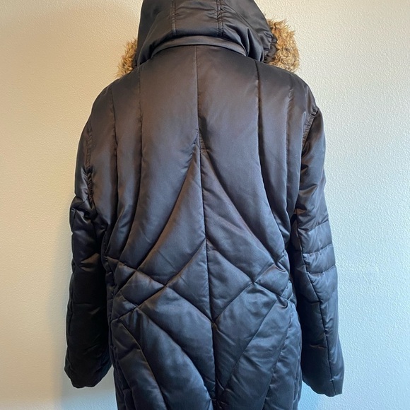 A.N.A~ Women’s Hooded Warm Quilted Down/ Puffer Winter Jacket Detachable Hood XL - Picture 10 of 11